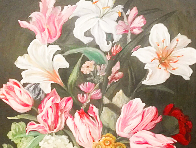 相比于墻紙和墻貼，墻面彩繪的優(yōu)勢(shì)在哪里？